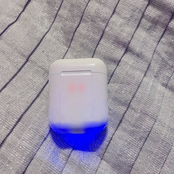 Apple AirPods 2nd gen - Picture 2 of 6